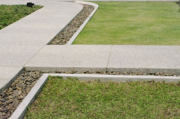 Lawn Curbing Installation Service